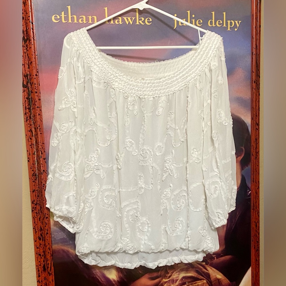 Pretty feminine blouse.